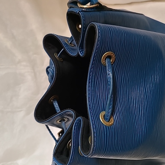 LOUIS VUITTON EPI NOE (CLEARANCE!!!) - Picture 7 of 14